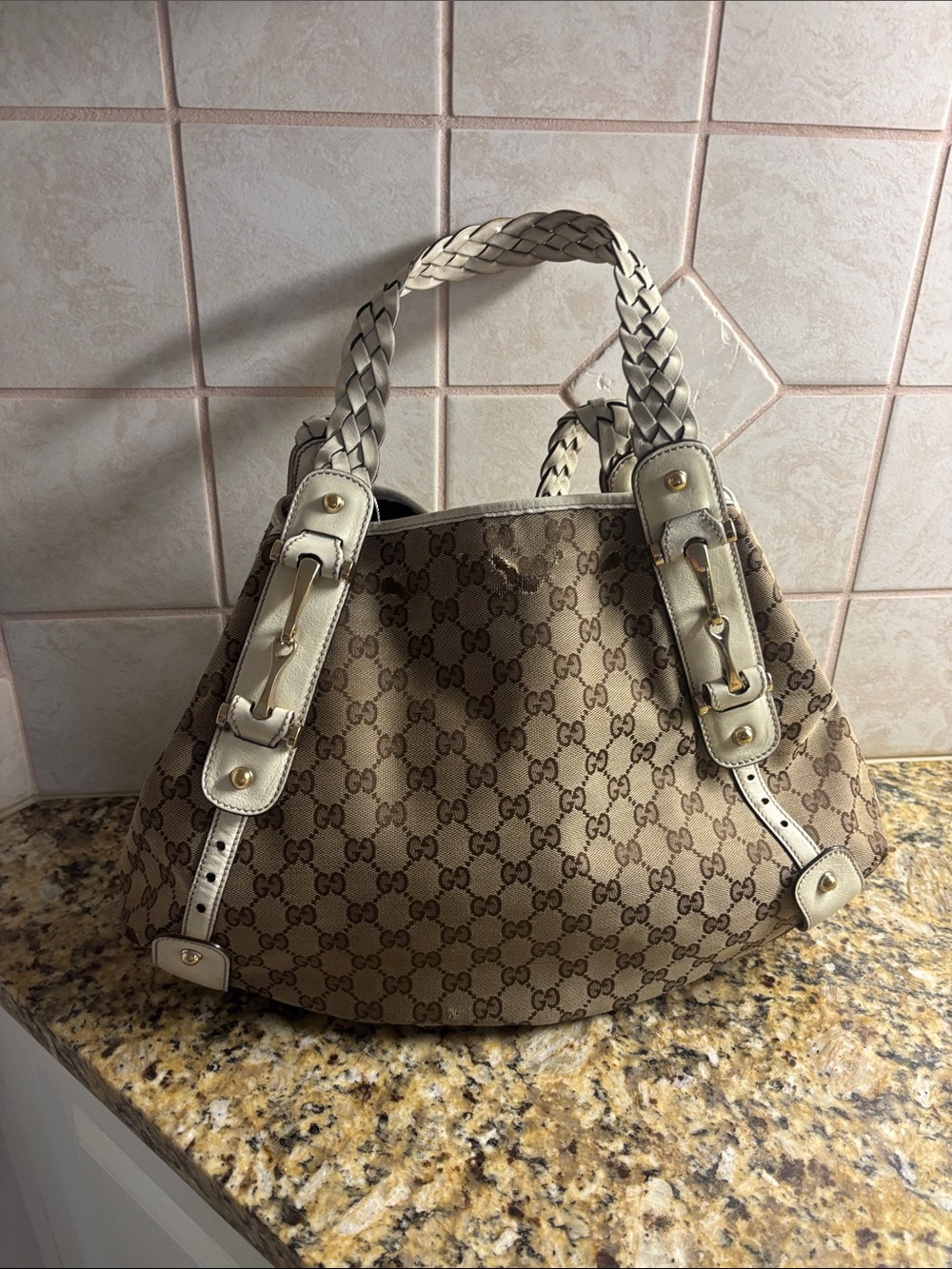 Vintage Gucci Beige Monogram Shoulder Bag with Cream Braided Handles. - Picture 2 of 13
